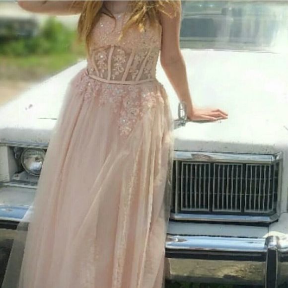 Beautiful Prom Dress - Picture 5 of 5